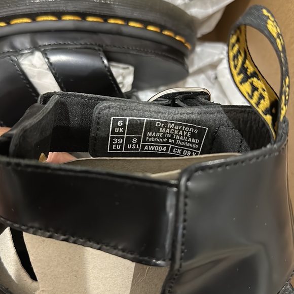 Dr. Martens Sandals ‘Mackaye’ - Picture 8 of 9